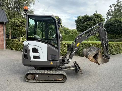Volvo EC18C Minigraver (bj 2012)