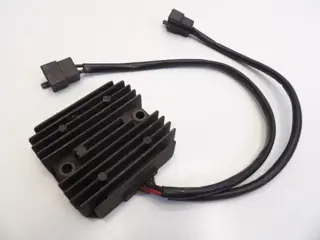 SPANNINGSREGELAAR Yamaha YX 600 Radian 1985 - 1990