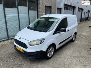 Ford Transit Courier 1.5 TDCI Ambiente! NW Distributie!