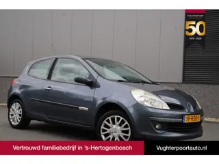 Renault Clio 1.2 TCE 100pk *Rip Curl* /Airco/Cruise/16"