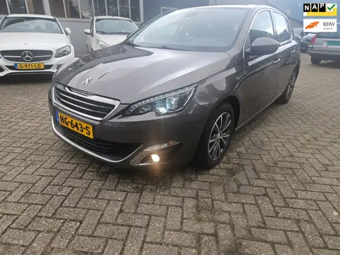 Peugeot 308 1.2 PURETECH ALLURE BJ.2015 160650KM + N.A.P.