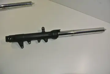 VOORPOOT RECHTS COMPLEET Suzuki GSR 600 2006 - 2009