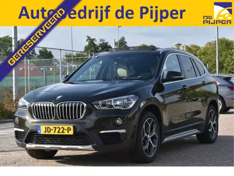 BMW X1 xDrive20i High Executive Driving Ass.Plus | NL-Auto | Vol | HUD | Open dak | Afn.trekhaak | A