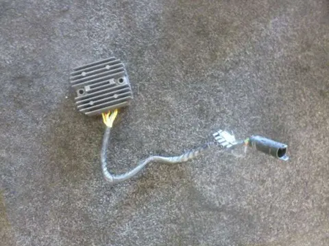 SPANNINGSREGELAAR BMW F 800 S - ST 2006 - 2010 / 2006 - 2010