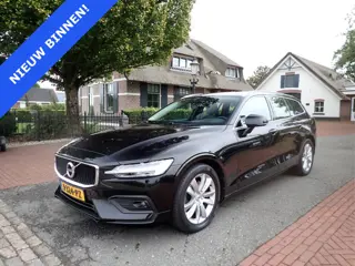Volvo V60 2.0 B3 Momentum ACC / CARPLAY / CAMERA / STOEL + STUUR VERWARMING / KEYLESS