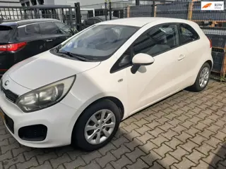 Kia Rio 1.1 CRDi motorschade
