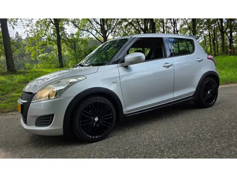 Suzuki Swift 1.2 - GELUID IN BAK - NL Auto - 5 Deurs - Airco