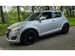 Suzuki Swift 1.2 - GELUID IN BAK - NL Auto - 5 Deurs - Airco