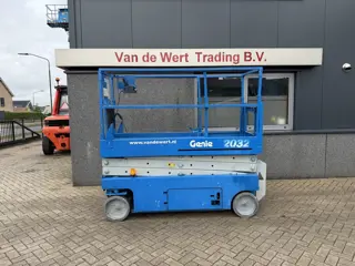 Genie GS-2032 schaarlift schaar hoogwerker 2005uur 8mtr werkhoogte