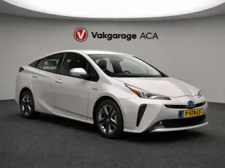 Toyota Prius 1.8 Dynamic // NAVI // CAMERA // ADAPTIVE CRUISE // KEYLESS // HEAD-UP //
