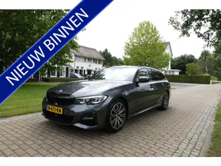 BMW 3 Serie Touring 330i High Executive M-sport | Adaptieve Cruise | Trekhaak | Camera | CarPlay | L