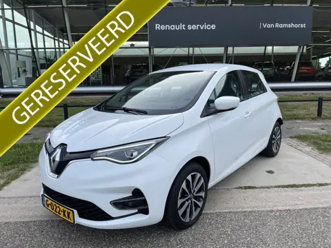 Renault ZOE R135 52 kWh / Koopaccu / Keyless / Snellader CCS/ Camera / Parkeerhulp V+A / Navigatie /