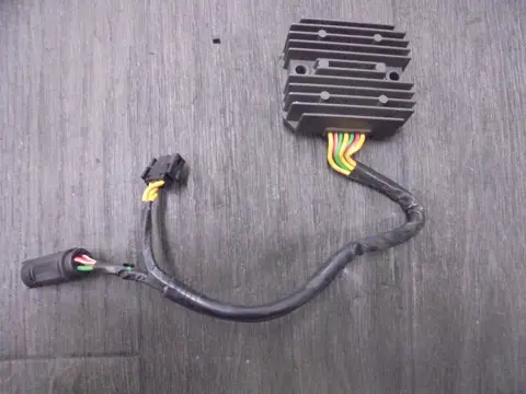 SPANNINGSREGELAAR BMW F 800 S - ST 2006 - 2010 / 2006 - 2010