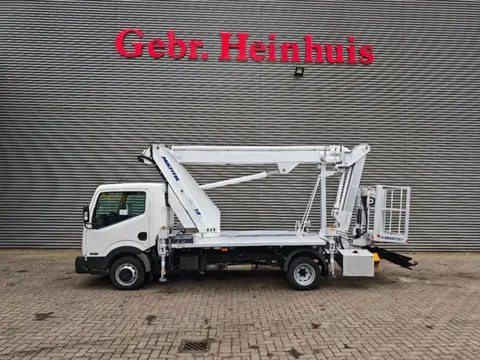 Nissan Cabstar 35.12 NT400 Multitel MJ201 (bj 2015)