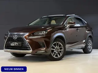 Lexus NX 300h AWD Luxury Line | 116.000km | Schuifdak | Apple Carplay | Camera