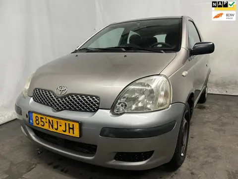 Toyota Yaris 1.3 VVT-i Idols - voorschade