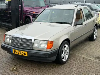 Mercedes-Benz 200-500 (W124) 230E Automaat Schuifdak Belastingvrij