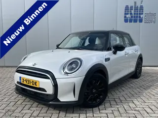 MINI 5-deurs 1.5 Cooper 136 pk Automaat Camden Edition Navigatie Led koplampen Apple Carplay Climate