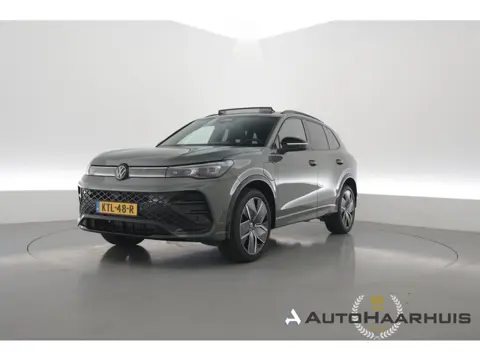 Volkswagen Tiguan 1.5 eHybrid R-Line Edition | Rijklaar! | Pano | Adapt. Cruise | CarPlay | HUD | IQ