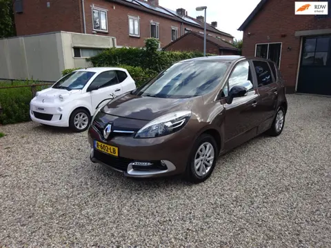 Renault Scénic 1.2 TCe Limited Climate controle, Navigatie, Cruise controle, Trekhaak, Lichtmetalen 