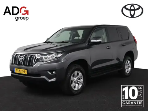 Toyota Land Cruiser 2.8 D-4D-F Comfort Window Van | Trekhaak | Parkeer sensoren | Parkeer camera |