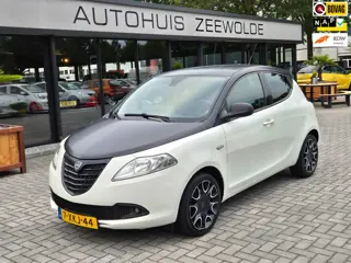 Lancia Ypsilon 0.9 TwinAir S MomoDesign I NAP I MOMO