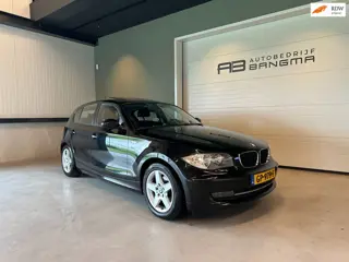 BMW 1-serie 116i 5-DEURS INTRODUCTION-uitv|AIRCO|SCHUIFDAK|NAVIGATIE|STOELVERWARMING|PARKEERSENSOREN