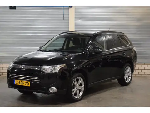 Mitsubishi Outlander 2.0 Intense+ Automaat 7 Persoons Volledige onderhoudshistorie incl facturen.