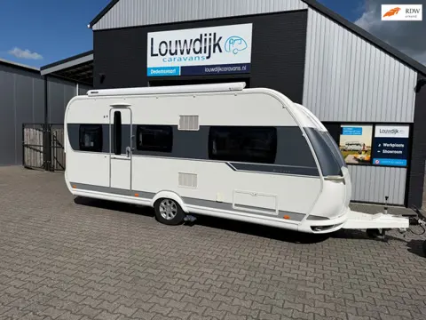 HOBBY De Luxe 495 UL ’14 (Mover, Enkele Bedden)