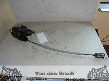 Seat Leon 2013-2017 Deurslot links achterzijde