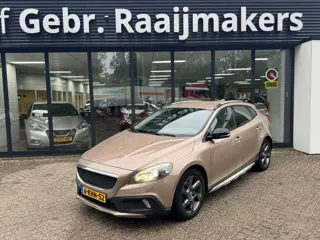Volvo V40 Cross Country 1.6 D2 Summum*Navi*Leder*Xenon*EXPORT/EX.BPM*