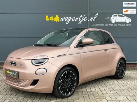 Fiat 500 e La Prima 42 kWh *carplay *p-camera *leer *17 inch