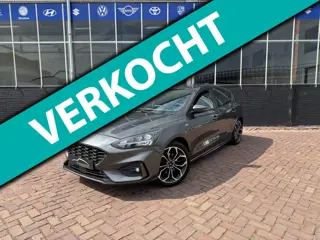 Ford Focus 1.0 EcoBoost Titanium Business **CARPLAY + KEYLESS + WINTER PACK + CAMERA****