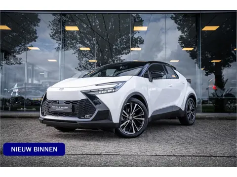 Toyota C-HR 1.8 Hybrid 140 Executive ** Panodak ** Trekhaak ** Bi-tone ** JBL