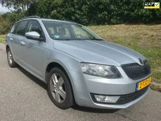 Skoda Octavia Combi 1.6 TDI Greenline Businessline - Clima - Navi - Kleine schade