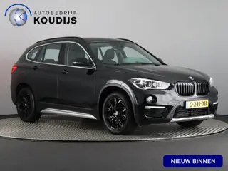 BMW X1 sDrive18i High Executive (Afn. Trekhaak / Carplay / Camera / Cruise / Navi / Stoelverw.)
