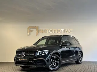 Mercedes-Benz GLB 200 AMG Pano|Carbon|Dodehoek|Stoelverwarming|Sfeer|Camera