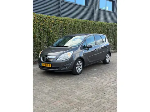 Opel Meriva 1.4 Turbo Cosmo LPG