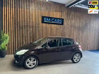 Peugeot 208 1.2 VTi Allure Airco, Navigatie,Led