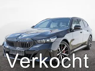 BMW i5 Touring eDrive40 84 kWh M-SPORT Pro ** LED, PANO, TREKH, INNOV.- & TRAVEL PACK ** 1e EIG - Ex