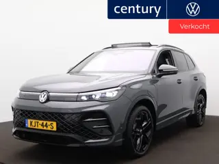 Volkswagen Tiguan 1.5 eHybrid R-Line Edition Panoramadak - Trekhaak - Navigatie - 20 Inch