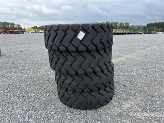 QUANTITY of (4) 17.5-25 E3/L3 TL Tires (Unused) (bj 2026)