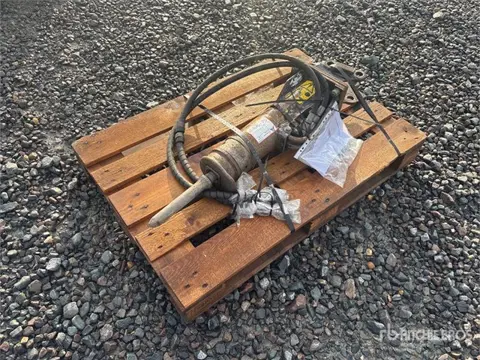 Bobcat HB0280 Hydraulic Breaker