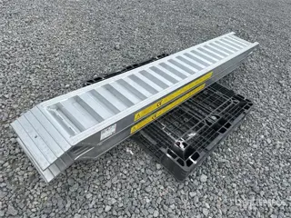 6 Ton Aluminum Loading Ramps (Unused) (bj 2025)