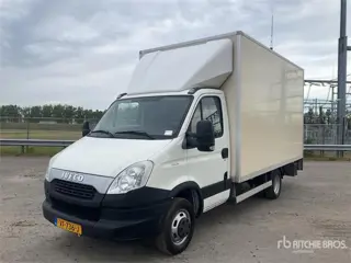 Iveco Daily 40C15 4x2 Van Truck (bj 2013)