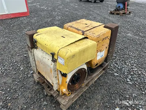 Hatz (2) engines 2L41c & 3L41C on pallet Engine