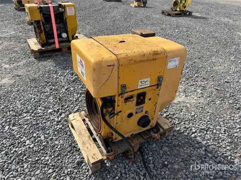 Hatz 2L41C on pallet Engine