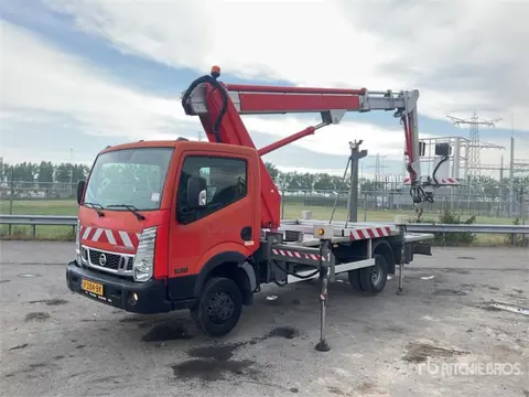 Nissan MJ201 20.1 m on Nissan NT400 Cabstar 4x2 Bucket Tr