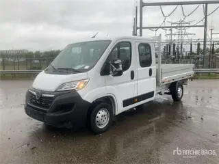 Opel Movano 2.2 4x2 Crew Cab Flatbed Truck (bj 2023)