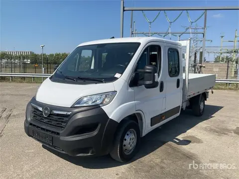 Opel Movano 2.2 4x2 Crew Cab Flatbed Truck (bj 2023)